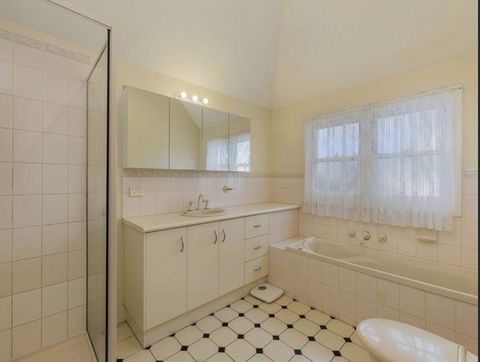 Heart Of Geelong Entire Townhouse Sleeps 8 - Hobart Tourism 0