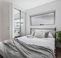 Heart of Sandringham Apartment by Ready Set Host - Tourism TAS
