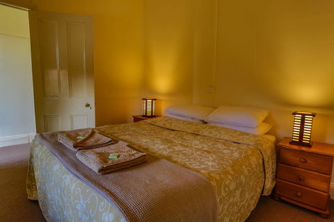 Herrins Lane Cottage - Hobart Tourism 1