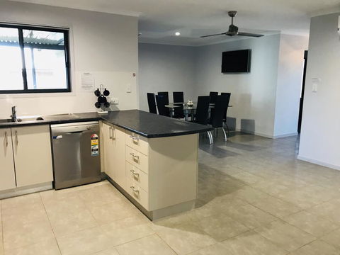 Hervey Bay Holiday Home - Tourism TAS 2