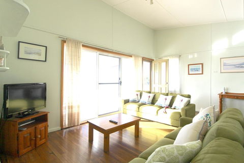 Hi View, 18 Dulconghi Street - Tourism TAS 1