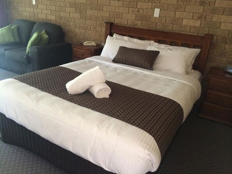 High Country Motor Inn Bright - Tourism TAS 3