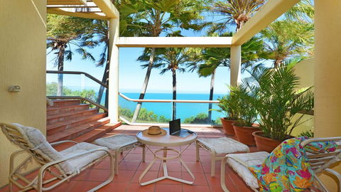 Hill #8 Penthouse - Port Douglas - Hobart Tourism 3