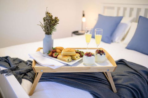 Hinterland Boutique Cottages -Cozy Cottage - Hobart Tourism 3