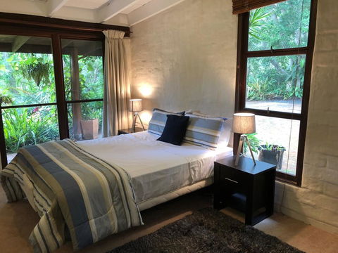 Hinterland Hideaway - Hobart Tourism 1