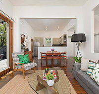 Historic 1890s House With Terraced Backyard Deck - Tourism TAS