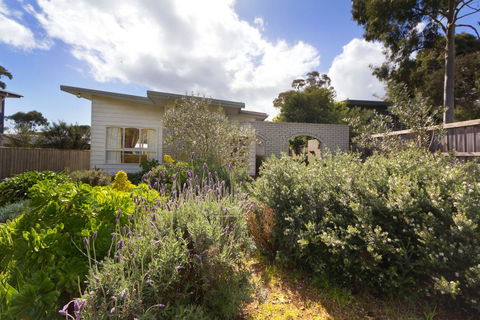 HOME SWEET HOME - MOUNT MARTHA - Hobart Tourism 1