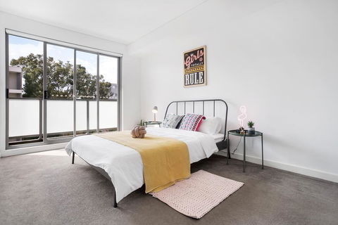 HOMEBUSH CLOSE TO OLYMPIC PARK KOZY 2 BED 2 BATH NHO075 - Hobart Tourism 2