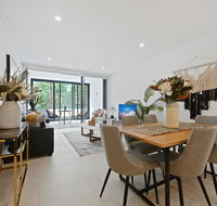 HomeHotel-New and walking to shoppingSuper clean - Hobart Tourism