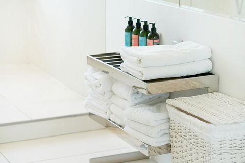 HomeHotel-New And Walking To Shopping,Super Clean - Tourism TAS 3