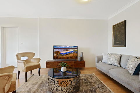 HomeHotel-Ultra Convenient Luxury Apartment Close To Train, Shops, CBD - Tourism TAS 0