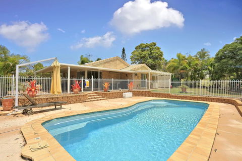 Hook Wine And Sinker Hervey Bay - Hobart Tourism 0