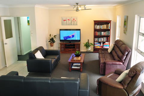Isla House Greenslopes - Tourism TAS 3