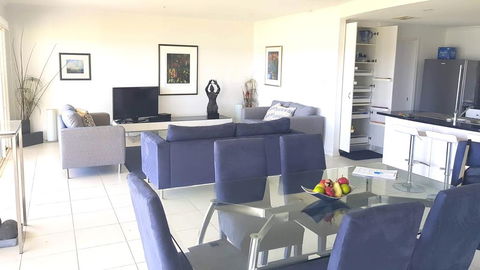 Island Waterfront Getaway - WiFi - Tourism TAS 1