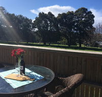 Jacaranda Retreat. Refreshing Recharge Relax  - Tourism TAS