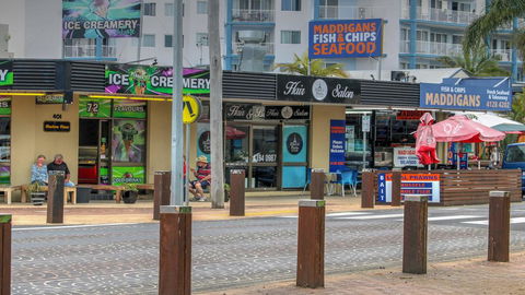 Jade Waters Hervey Bay - Hobart Tourism 3