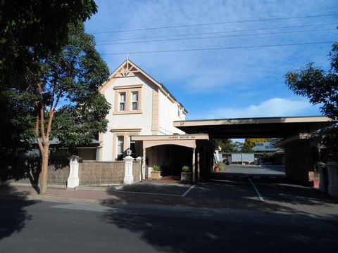 Jasper Motor Inn - Hobart Tourism 0