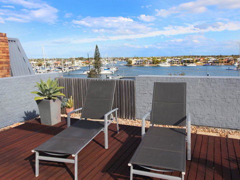 Jedda 5 - Oceanview 3 BDRM Penthouse With Rooftop Spa - Tourism TAS 1