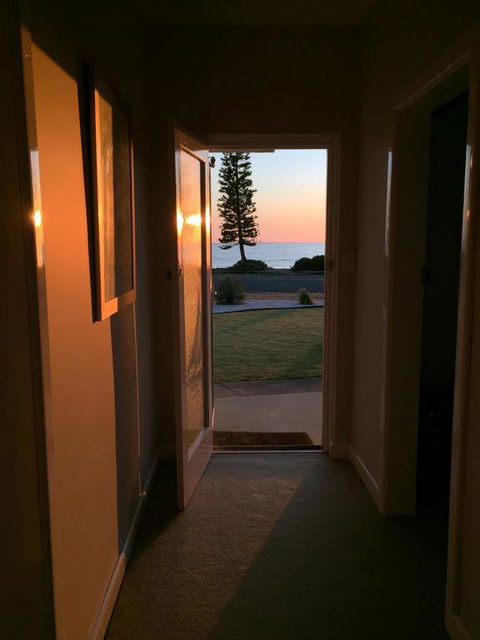 Jewel Of The South Beachside Holiday Rental - Hobart Tourism 2