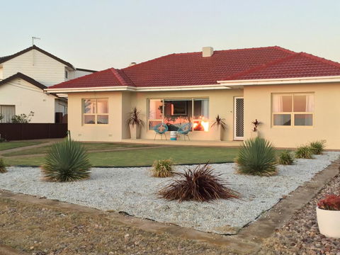 Jewel Of The South Beachside Holiday Rental - Hobart Tourism 0