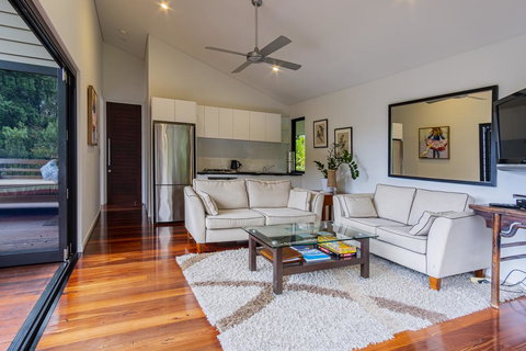 Jugoon - Tourism TAS 3