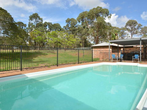 Just Listed Blaxlands Homestead - The Very Best Location In The Valley, Walk To Everything - Hobart Tourism 0