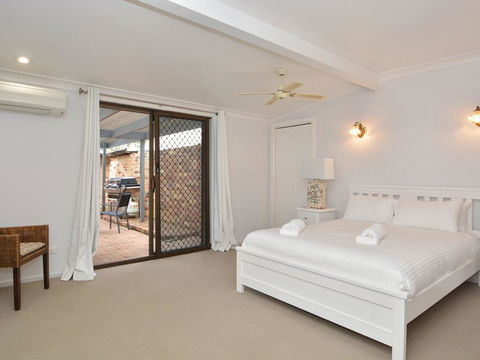Just Listed Blaxlands Homestead - The Very Best Location In The Valley, Walk To Everything - Hobart Tourism 1