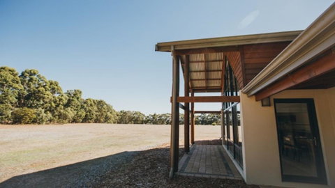 Kangaroo Retreat - Tourism TAS 1