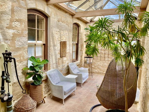 Karatta Beach Cottage - Hobart Tourism 0
