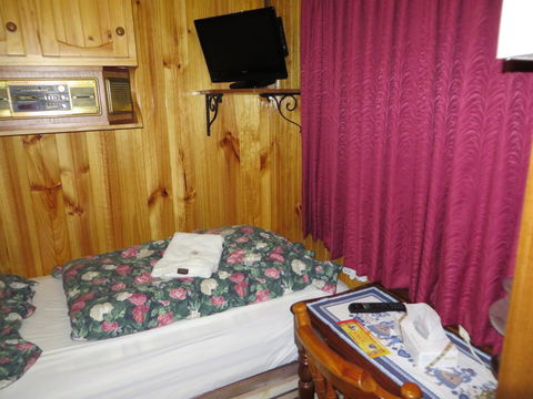 Karelia Alpine Lodge - Hobart Tourism 2