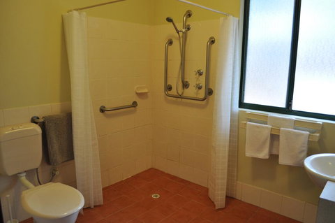 Karri Valley Chalets - Tourism TAS 3