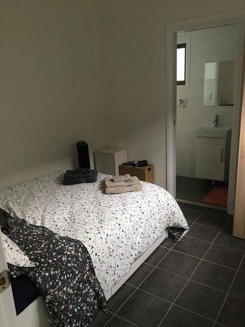 Kats BnB - Tourism TAS 3