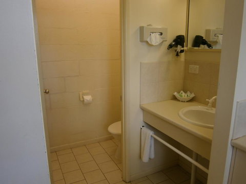 Kellys Motel Oakey - Tourism TAS 3