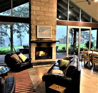 Kenwood Bank Vineyard Retreat - Tourism TAS