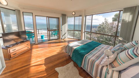 King Of North Bay - 103 Gold Coast Drive - Hobart Tourism 1