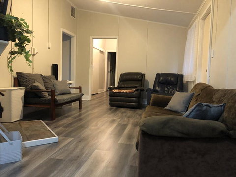 King Of The Cross - Work, Holiday Or Stop Overs - Tourism TAS 1