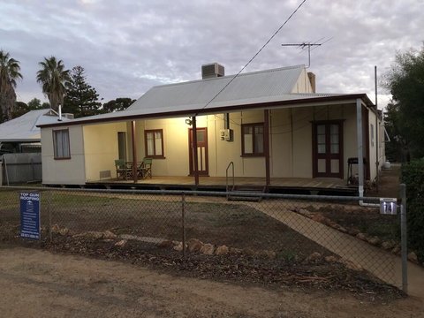 King Of The Cross - Work, Holiday Or Stop Overs - Tourism TAS 0