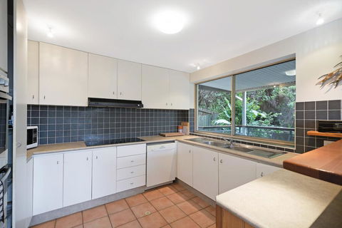 Kingsview - 1/54 Kingfisher Drive - Hobart Tourism 1