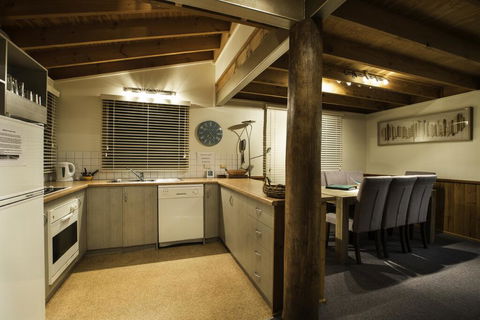 Kummonin - Tourism TAS 3