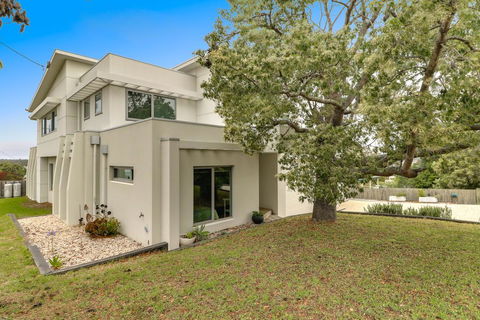 Kurrajong - Tourism TAS 1