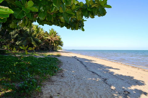 Kurrimine Beach Huts - Tourism TAS 1