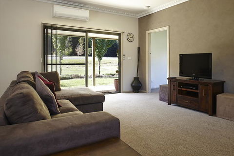 La Casa - Hobart Tourism 0