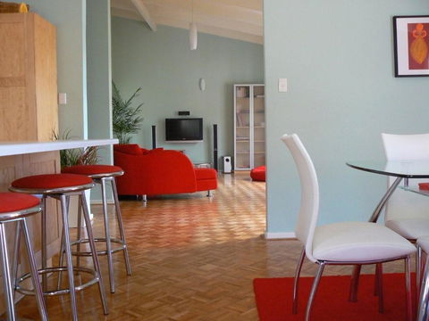 La Cote D Or - Mediterranean Cottage - Hobart Tourism 2