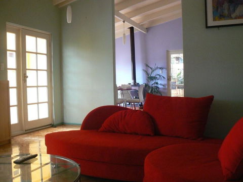 La Cote D Or - Mediterranean Cottage - Hobart Tourism 3