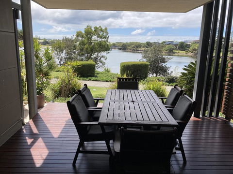 Lagoon-Front Luxury At Twin Waters Resort - Tourism TAS 1