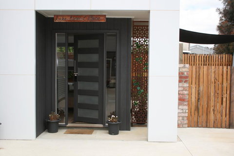 Lake Esmond Place - Hobart Tourism 2