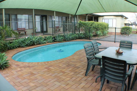 Lake Forbes Motel - Hobart Tourism 2