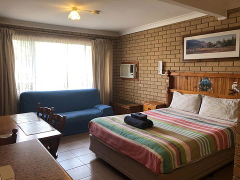 Lake Front Motel - Tourism TAS 0