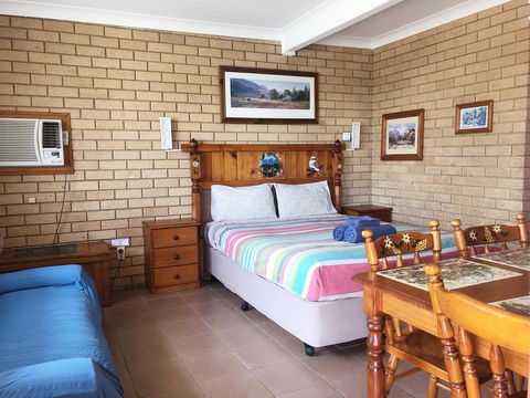 Lake Front Motel - Tourism TAS 2
