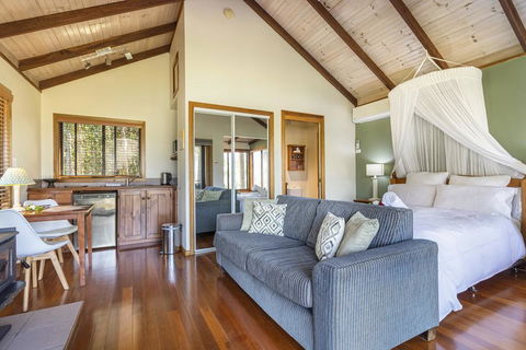 Lake Weyba Cottages Noosa - Hobart Tourism 3